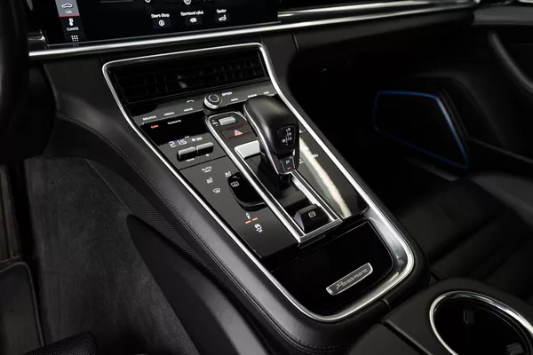 Porsche Panamera - foto 16