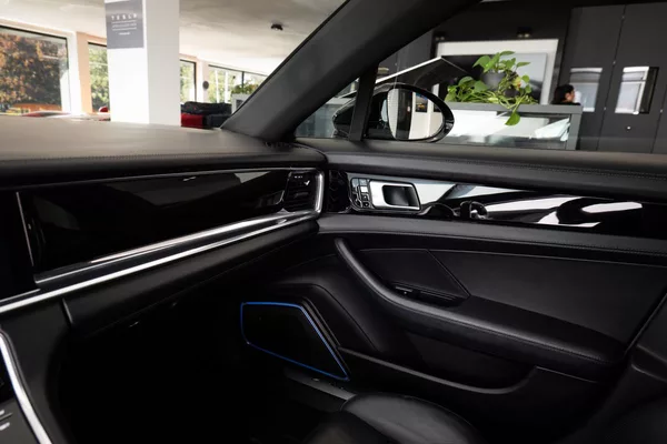 Porsche Panamera - foto 18