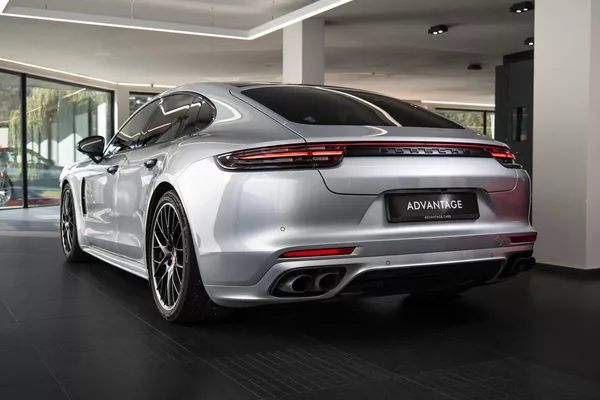 Porsche Panamera - foto 4