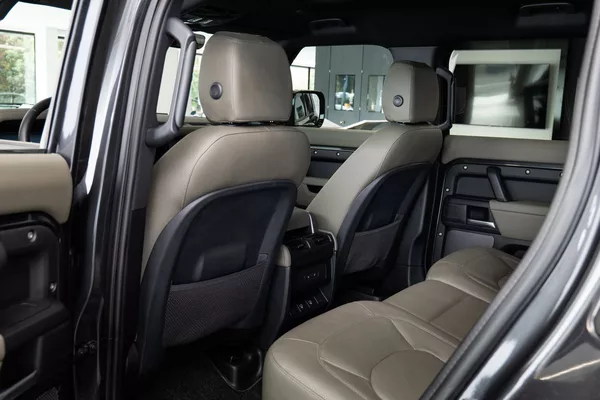 Land Rover Defender 110 D200 - foto 10