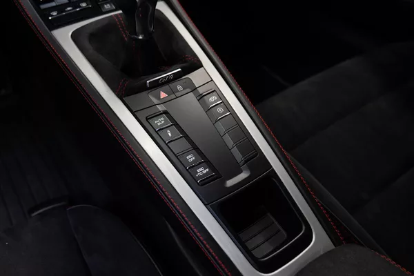 Porsche Cayman 718 GT4 BOSE/Alcantara/Manuál - foto 12