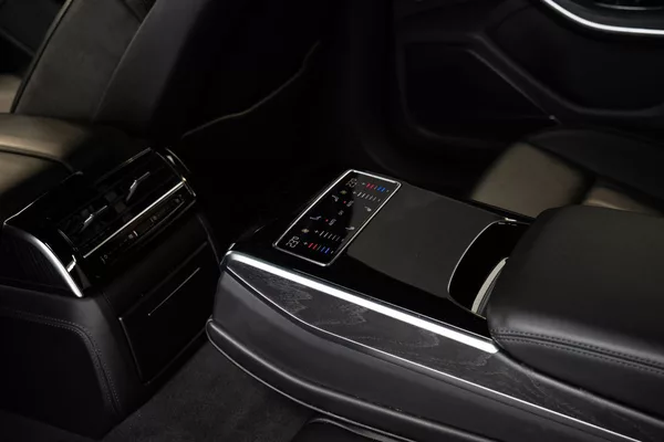 Audi A8 Vzduch. podvozek/Masážní sedad - foto 12