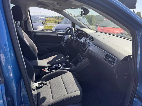 Volkswagen Touran 2.0 TDi, 110 kW, 97 tis km - foto 17