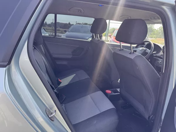 Škoda Fabia II 1.2 12V kombi,2010,STK 6/28 - foto 14
