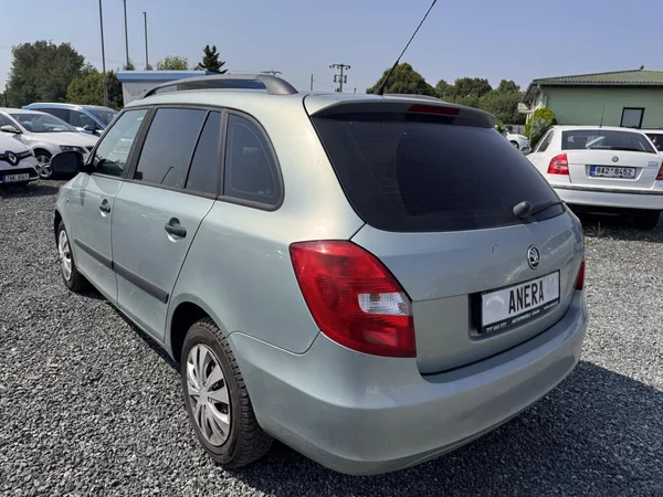 Škoda Fabia II 1.2 12V kombi,2010,STK 6/28 - foto 4