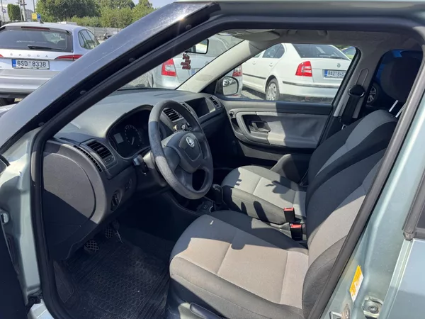 Škoda Fabia II 1.2 12V kombi,2010,STK 6/28 - foto 9