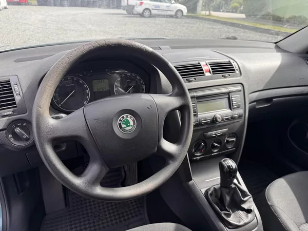 Škoda Octavia II 1.9 TDi,2.Majitel, kombi,ČR - foto 10