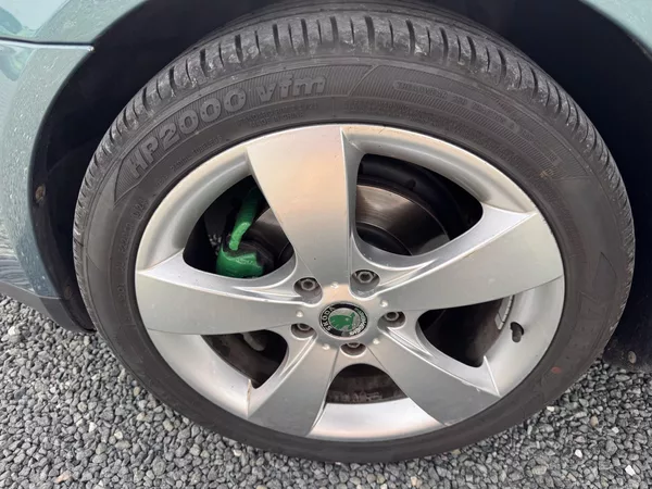 Škoda Octavia II 1.9 TDi,2.Majitel, kombi,ČR - foto 5
