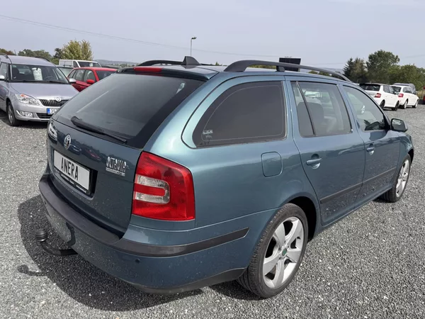 Škoda Octavia II 1.9 TDi,2.Majitel, kombi,ČR - foto 7