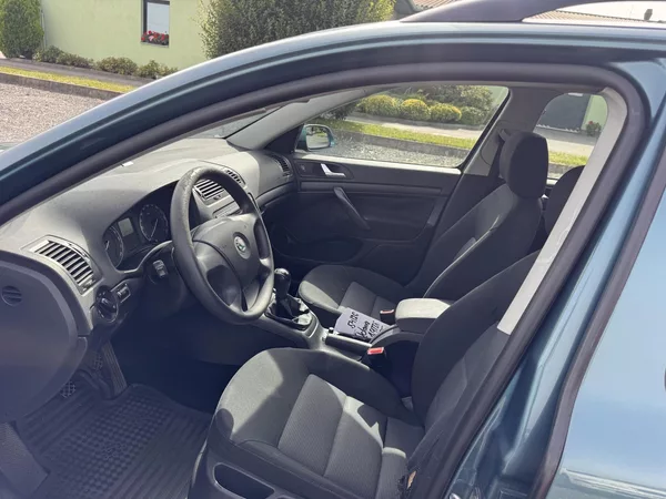Škoda Octavia II 1.9 TDi,2.Majitel, kombi,ČR - foto 9