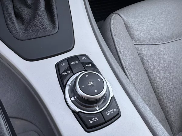 BMW Řada 3 330D, 180 kW, xDrive, kombi - foto 12
