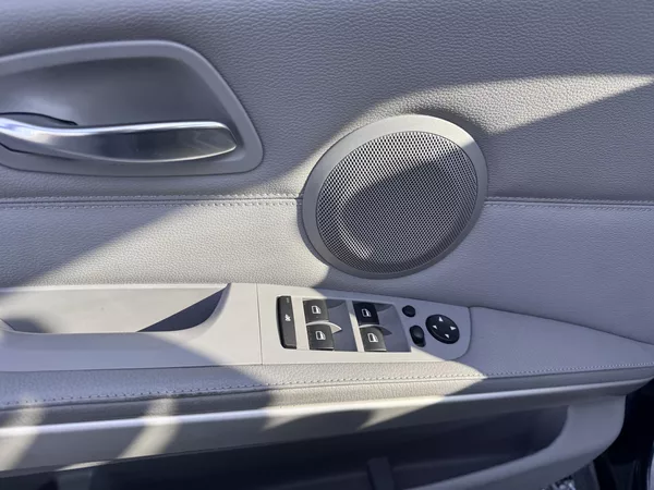 BMW Řada 3 330D, 180 kW, xDrive, kombi - foto 14