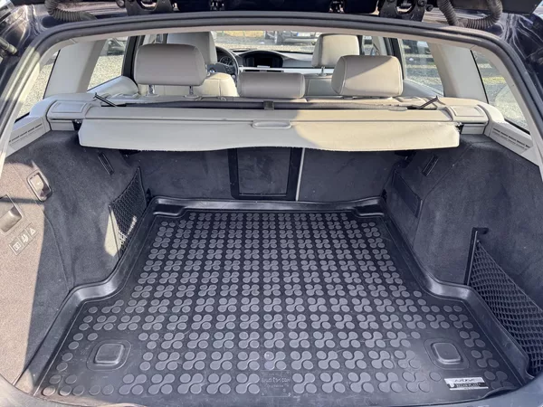 BMW Řada 3 330D, 180 kW, xDrive, kombi - foto 16
