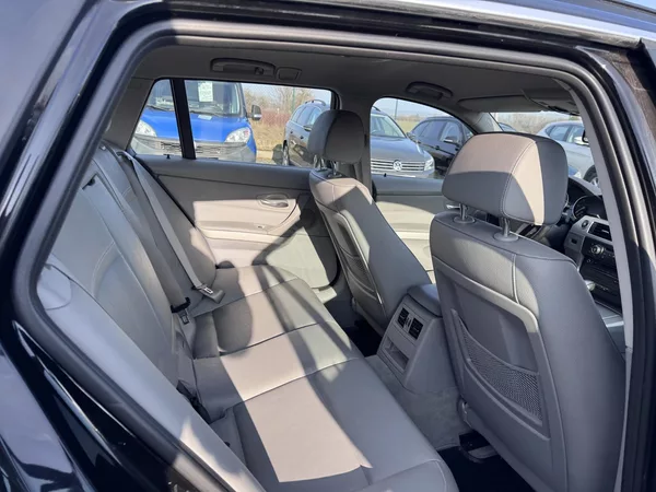 BMW Řada 3 330D, 180 kW, xDrive, kombi - foto 17