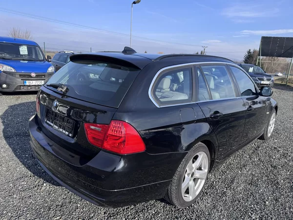 BMW Řada 3 330D, 180 kW, xDrive, kombi - foto 6