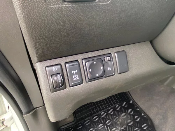 Nissan Navara 2.5 DCi 140 kW , DOUBLE CAB - foto 15