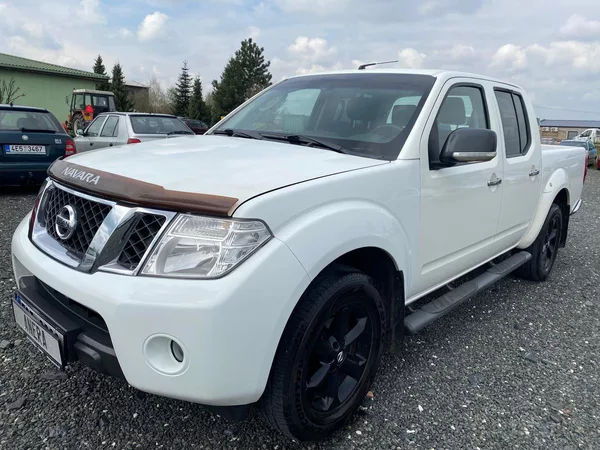 Nissan Navara 2.5 DCi 140 kW , DOUBLE CAB - foto 3