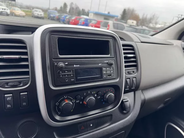 Renault Trafic 1.6 DCi,107 kW , 1.Majitel, ČR - foto 9