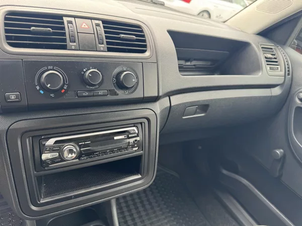 Škoda Fabia II 1.4 16V, 117 tis km, 1.Maj - foto 11