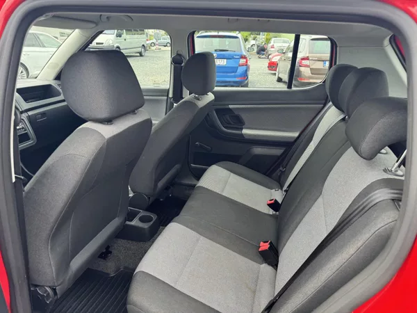Škoda Fabia II 1.4 16V, 117 tis km, 1.Maj - foto 13