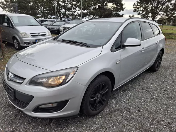 Opel Astra 1,6 CDTI ECOFlex - foto 2