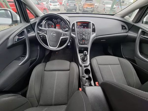 Opel Astra 1,6 CDTI ECOFlex - foto 5