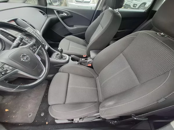 Opel Astra 1,6 CDTI ECOFlex - foto 6