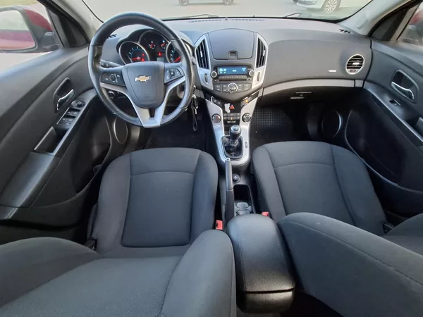 Chevrolet Cruze 1,8 16V - foto 5
