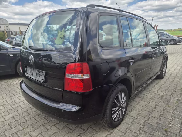 Volkswagen Touran 2,0 TSi 7 míst - foto 3