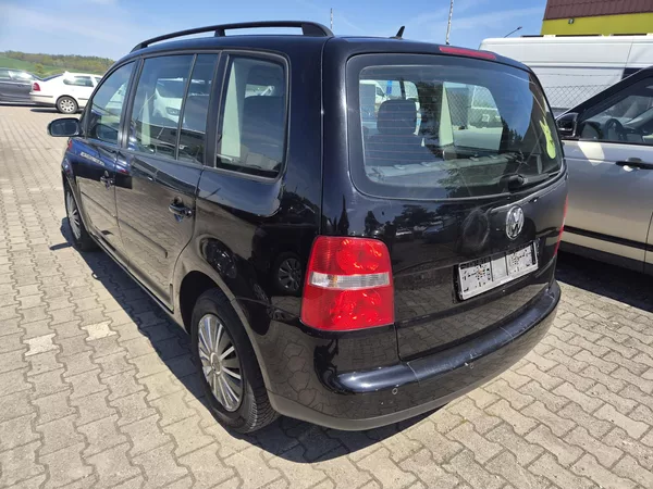 Volkswagen Touran 2,0 TSi 7 míst - foto 4