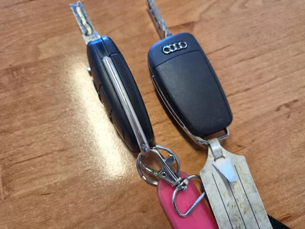 Audi A4 2,0 TDI automat - foto 15