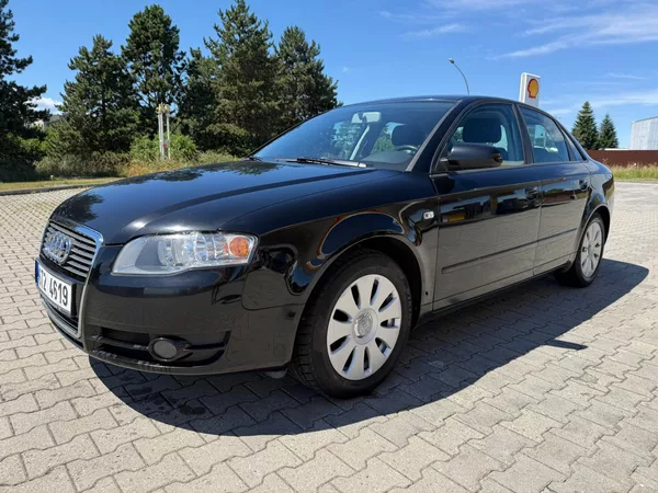 Audi A4 2,0 TDI automat - foto 2