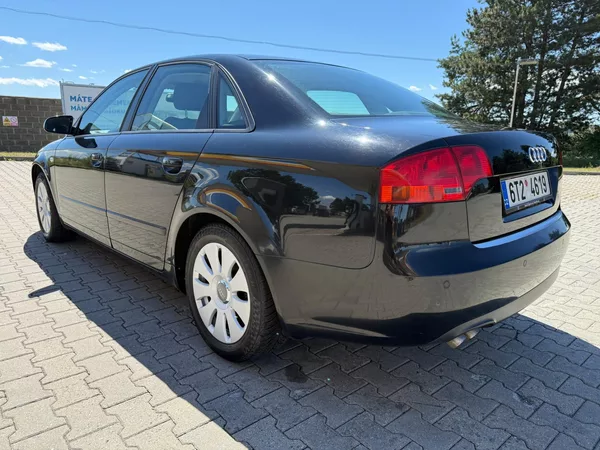 Audi A4 2,0 TDI automat - foto 3