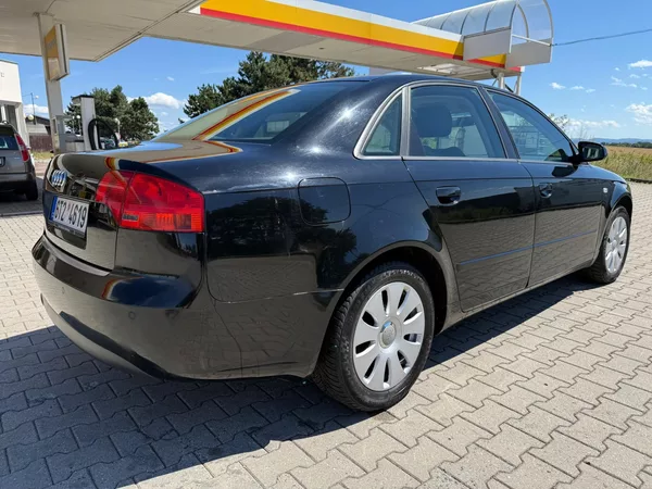 Audi A4 2,0 TDI automat - foto 4