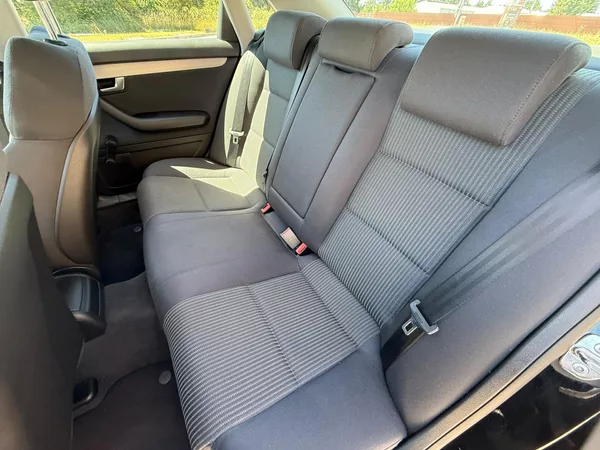Audi A4 2,0 TDI automat - foto 8