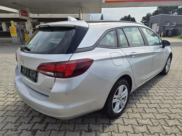Opel Astra 1,6 CDTI - foto 3