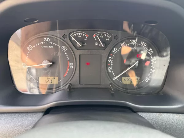 Škoda Octavia 1,9 TDI TOUR xenon - foto 12