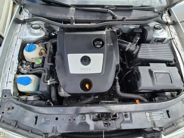 Škoda Octavia 1,9 TDI TOUR xenon - foto 14