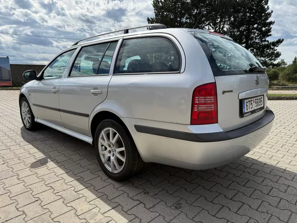 Škoda Octavia 1,9 TDI TOUR xenon - foto 5