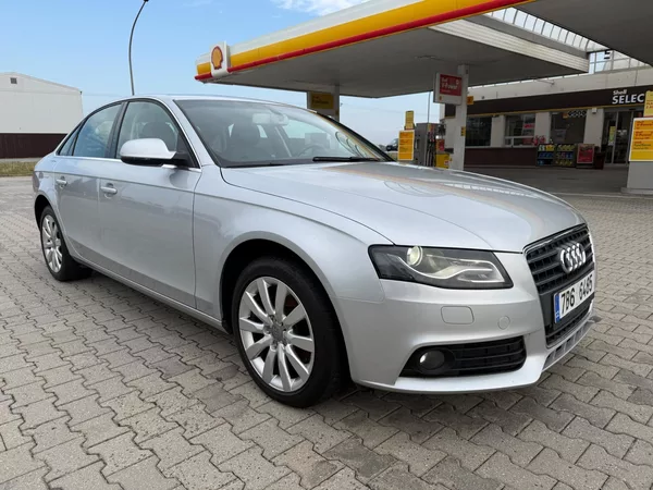 Audi A4 2,0 TDI - foto 2