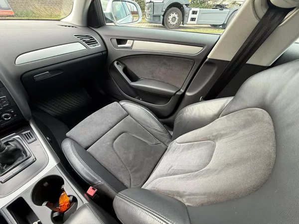 Audi A4 2,0 TDI - foto 9