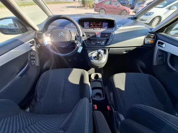 Citroën C4 Picasso 1,6 HDi - foto 5