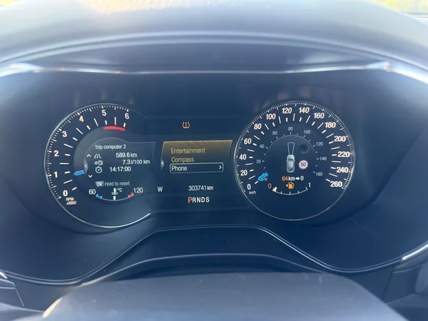 Ford Mondeo 2,0 Tdci Liftback Automat - foto 13