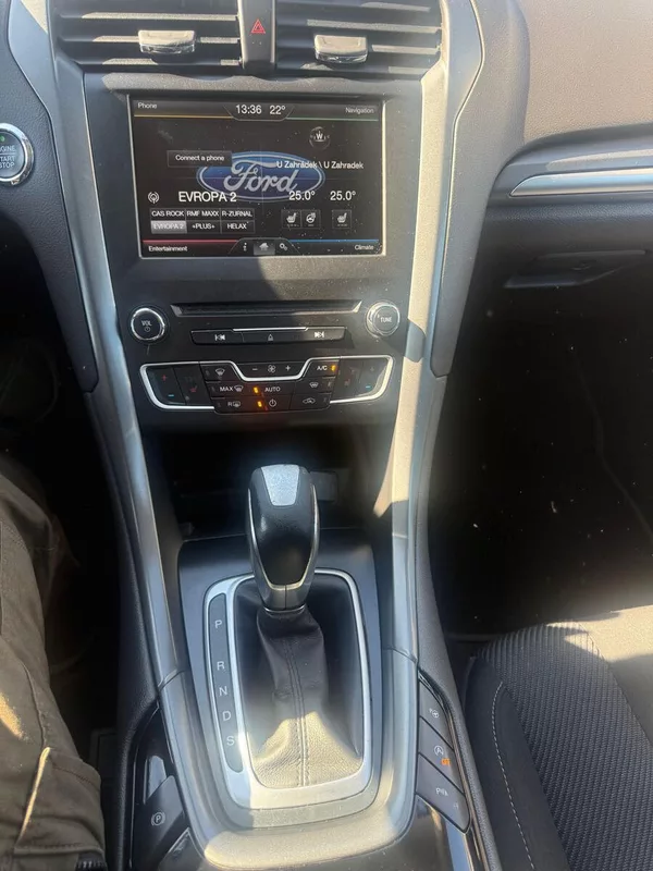Ford Mondeo 2,0 Tdci Liftback Automat - foto 15