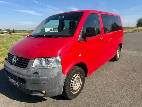 Volkswagen Transporter 2,5 TDI 128 kW AUTOMAT 6 MÍST