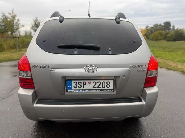 Hyundai Tucson 2,0 TDI 4X4 STK 2027 KLIMATIZ - foto 4