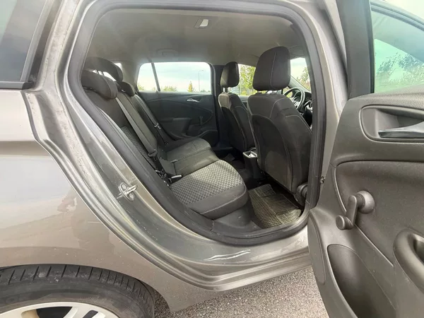 Opel Astra SPORTS TOURER 1,6 TDI 54000KM - foto 13