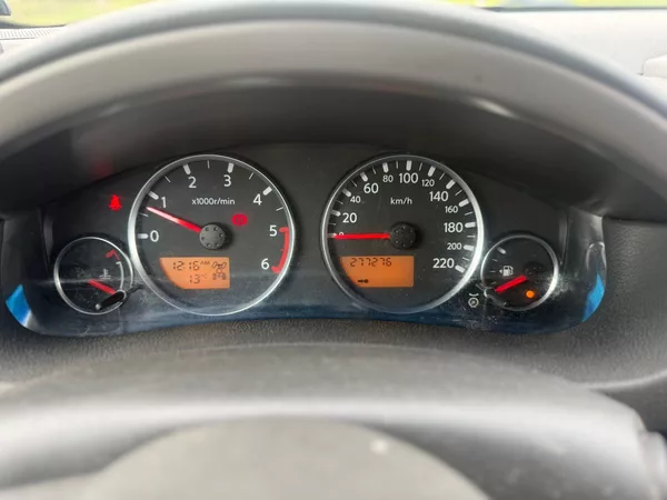 Nissan Pathfinder 2,5 DCI TZ 3000 KG - foto 15