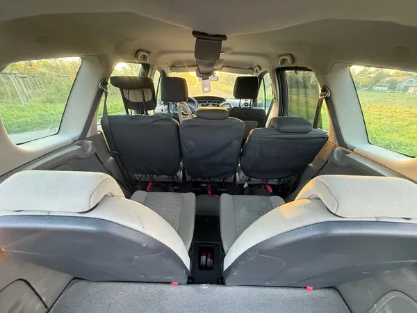 Renault Scénic 1,5 DCI GRAND 7 MÍST - foto 12