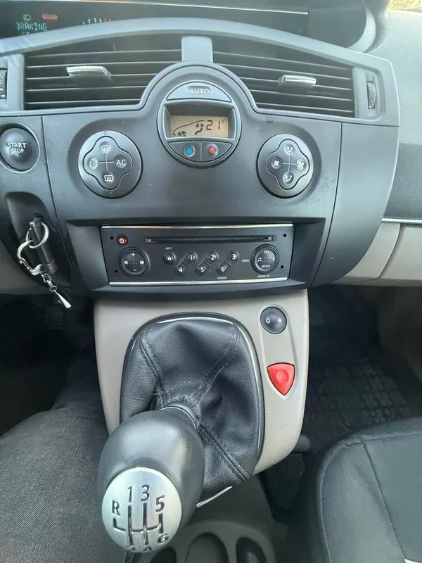 Renault Scénic 1,5 DCI GRAND 7 MÍST - foto 14